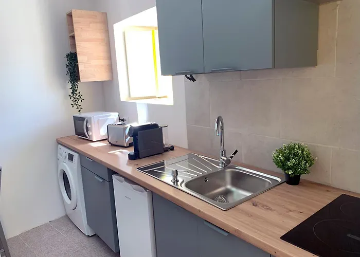 Casa Da Travessa By Madrabica Atouguia Da Baleia