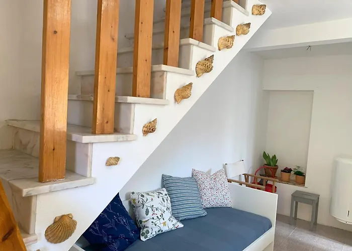 Casa Da Travessa By Madrabica Atouguia Da Baleia