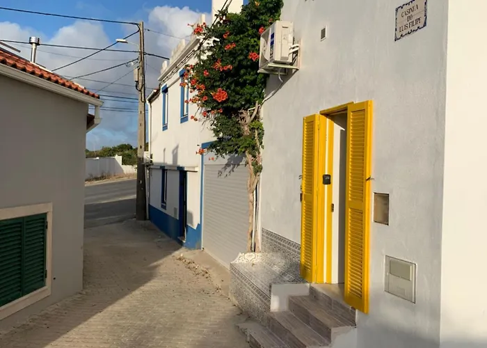 Casa Da Travessa By Madrabica Casa de Férias Atouguia Da Baleia